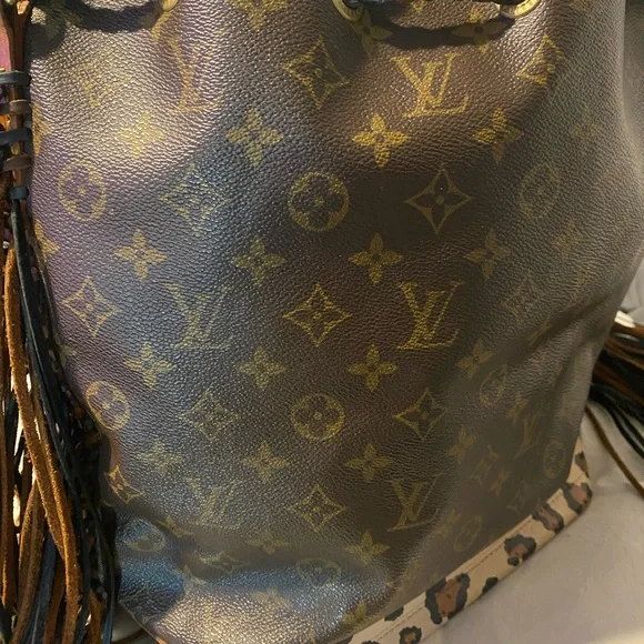 Louis Vuitton Monogram Brown and Tan Backpack - Picture 4 of 9